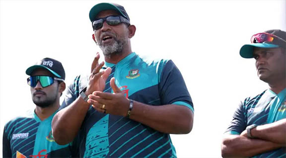 ব্যাটারদের নিয়ে সিমন্স-সালাউদ্দিনের বিশেষ ক্যাম্প