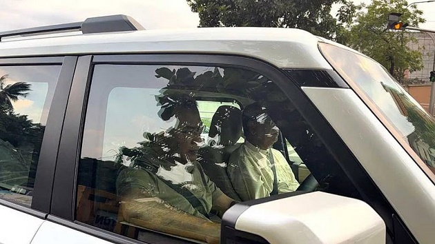 প্রধানমন্ত্রী বেরিয়ে দেখলেন রাস্তায় কুরবানির বর্জ্য, দুই কর্মকর্তা বরখাস্ত
