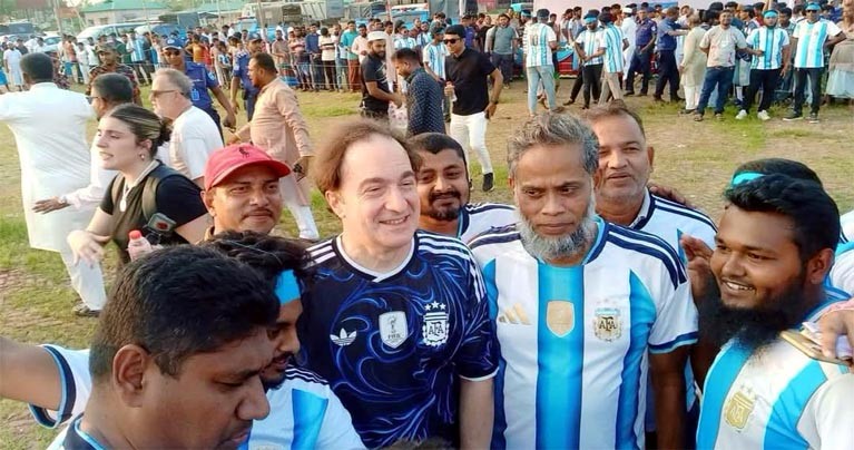 বাংলাদেশ একদিন ফুটবল বিশ্বকাপে খেলবে : আর্জেন্টিনার রাষ্ট্রদূত