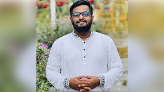 অবশেষে সরিয়ে দেওয়া হলো স্বাস্থ্য উপদেষ্টার ব্যক্তিগত কর্মকর্তাকে