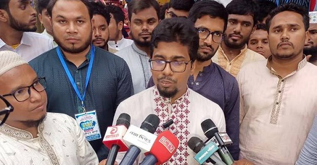 উপদেষ্টা মাহফুজ আলম শপথ ভঙ্গ করেছেন