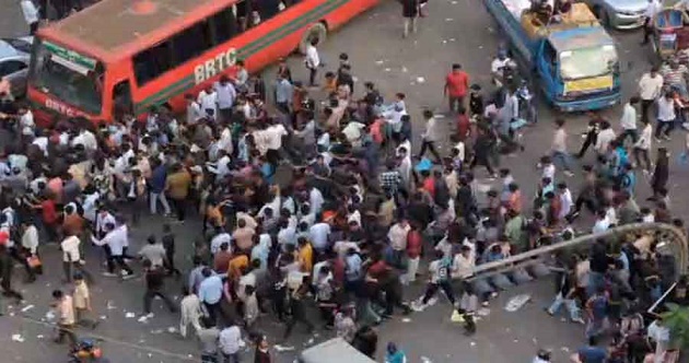 বড় কর্মসূচির হুঁশিয়ারি দিয়ে শাহবাগ ছাড়ল ছাত্রদল
