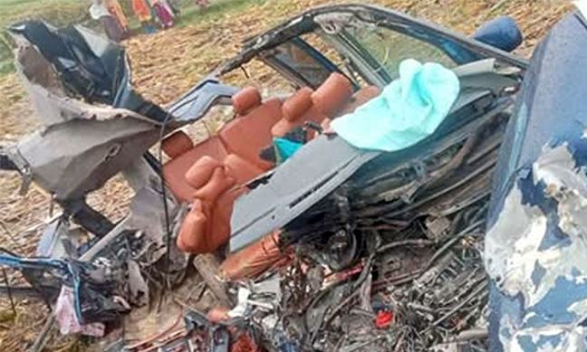 সড়কে ঠাকুরগাঁও ডিস্ট্রিক্ট অ্যাকাউন্টস অ্যান্ড ফিন্যান্স অফিসের চার কর্মকর্তা নিহত