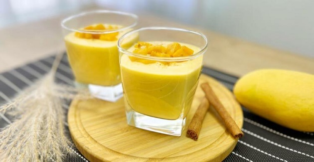 দশ মিনিটে বানিয়ে নিন পাকা আমের লাচ্ছি