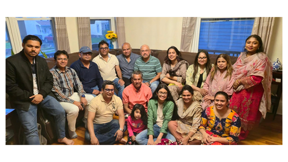 পিজ্জা অ‍্যান্ড পোয়েট্ট্রি: আড্ডায় সাহিত‍্যের উন্মেষ