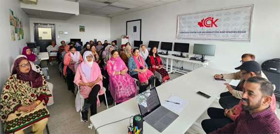 টরন্টোয় প্রবীণদের জন্য কানাডিয়ান সেন্টারের সামাজিক ও সাংস্কৃতিক অনুষ্ঠান
