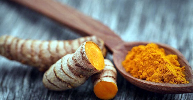 হলুদ যতটা উপকারী, অতিরিক্ত হলে ততটাই ভয়ংকর