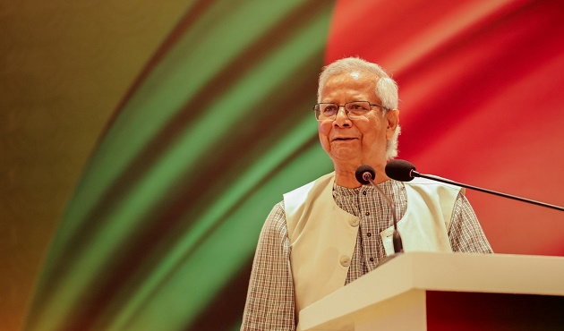 বাংলাদেশকে ম্যানুফ্যাকচারিং হাবে রূপান্তরে চীনা বিনিয়োগকারীদের আহ্বান প্রধান উপদেষ্টার