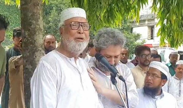 অশ্রুসিক্ত নয়নে স্ত্রীকে শেষ বিদায় জানালেন বঙ্গবীর কাদের সিদ্দিকী