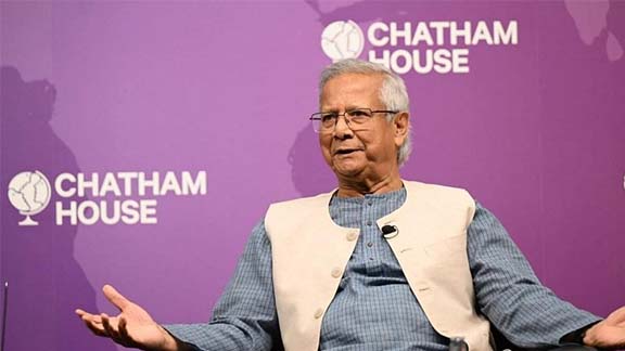লন্ডনে প্রধান উপদেষ্টা