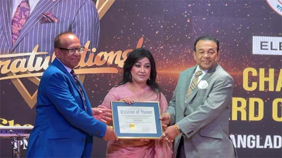 নিউইয়র্কে লায়ন শাহ নওয়াজকে সংবর্ধনা