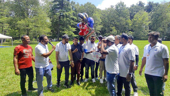 নিউইয়র্কে ওজন পার্ক ফেন্ডস ক্লাব ইউএসএ’র উৎসবমুখর বনভোজন