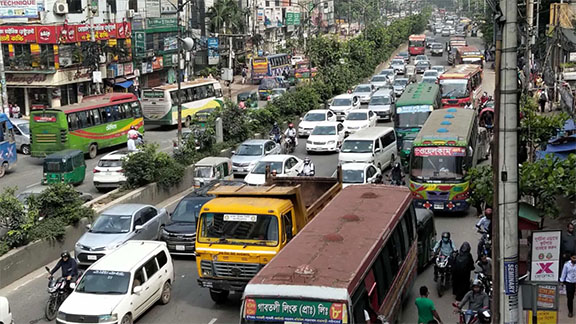 রাজনৈতিক কর্মসূচি ঘিরে রাজধানীজুড়ে তীব্র যানজট