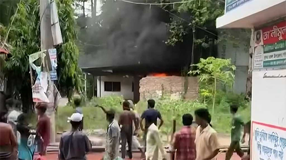 ভাঙ্গা উপজেলা পরিষদে হামলা-আগুন, থানার গাড়ি ভাঙচুর