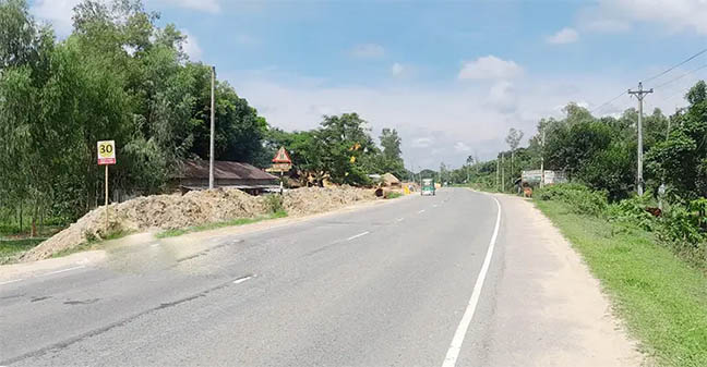 নকশা জটিলতায় থমকে আছে ৬ লেনের উন্নীতকরণ কাজ