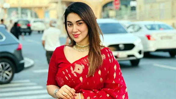 কোন তিনজনের কাছে কৃতজ্ঞ অপু বিশ্বাস!