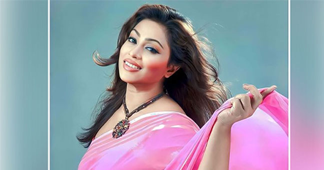 খুলনায় গেলেই চিত্রনায়িকা নায়িকা পপিকে হত্যার হুমকি