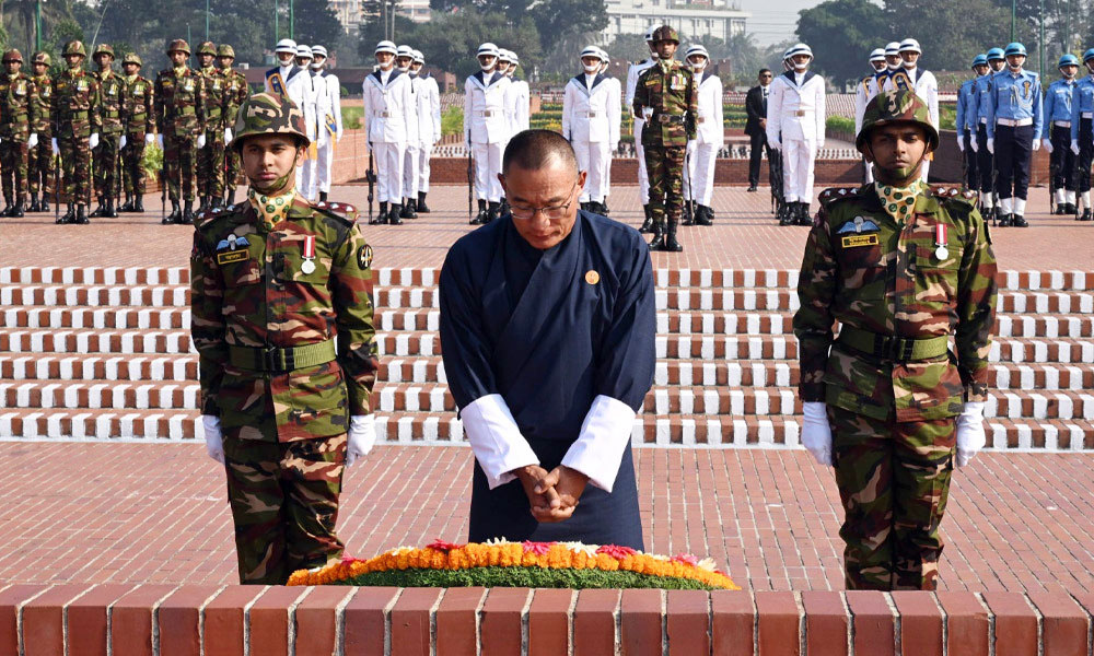 জাতীয় স্মৃতিসৌধে ভুটানের প্রধানমন্ত্রীর শ্রদ্ধা নিবেদন