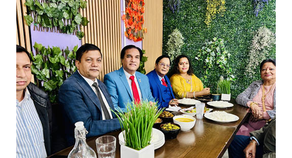 নিউইয়র্কে ডা. অরূপ রতন চৌধুরীর সঙ্গে গ্লোবাল জালালাবাদ অ্যাসোসিয়েশনের মতবিনিময় ও শুভেচ্ছা বিনিময়