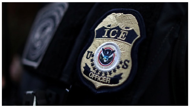 ম্যানহাটনে আইসের বিরুদ্ধে উত্তাল বিক্ষোভ