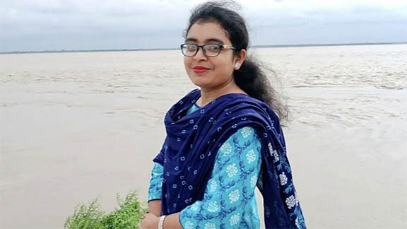 মরণব্যাধি জয় করে বিসিএস ক্যাডারে প্রিয়াংকা