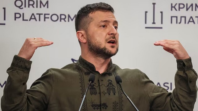 জেলেনস্কি কি শেষমেশ পরাজয় মেনে নিয়েছেন?