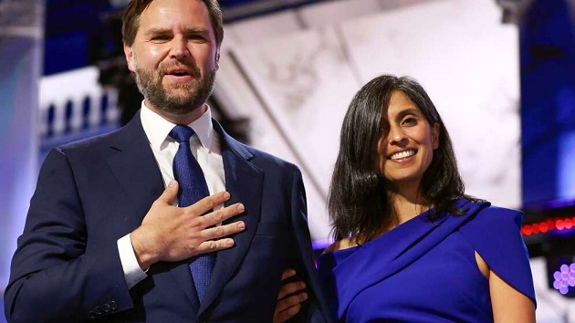 চতুর্থ সন্তানের মা হতে যাচ্ছেন উষা ভ্যান্স