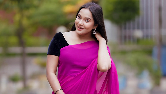 মাঝেমধ্যে বিরতি দরকার হয় : সামিরা মাহি