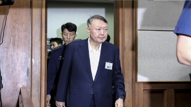 দক্ষিণ কোরিয়ার সাবেক প্রেসিডেন্টের যাবজ্জীবন কারাদণ্ড