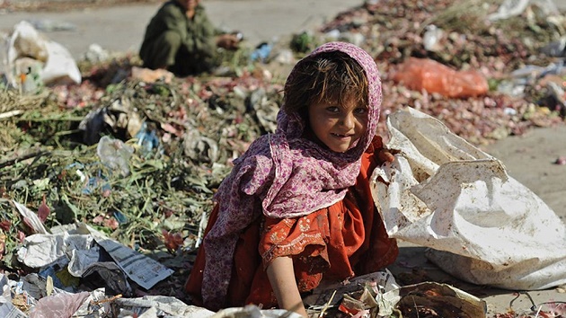পাকিস্তানে দারিদ্র্য বেড়ে চরমে