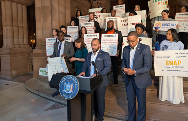 নিউইয়র্কে খাদ্য নিরাপত্তা নিশ্চিতকরণে রাজ্য তহবিল বৃদ্ধির প্রস্তাব