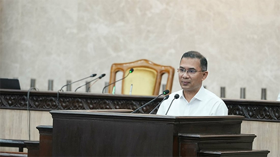 মাঠের দাবি সাবিনার, প্রধানমন্ত্রীর জবাব—‘অলমোস্ট ডান’