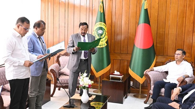 শপথ নিলেন নবনির্বাচিত দুই এমপি