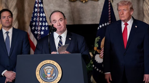 মার্কিন নৌবাহিনীর সচিব বরখাস্ত