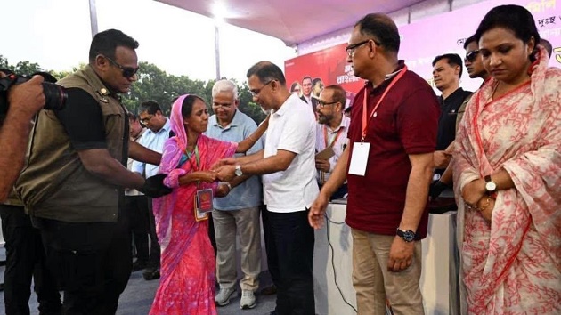 যারা বিভ্রান্তি ছড়াচ্ছে তাদের ‘চোখে চোখে’ রাখার আহ্বান প্রধানমন্ত্রীর