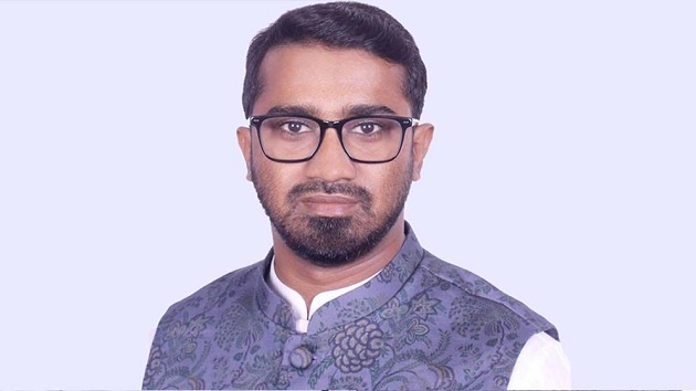 এক স্বরাষ্ট্রমন্ত্রীকে সামলাতে বিরোধী দলের ৯০ এমপি কান্নাকাটি করছেন