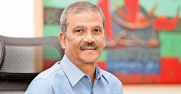 কী হাস্যকর আত্মসন্তুষ্টি, কী অসুস্থ চিন্তা