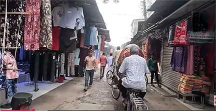 ভাষা উর্দু, ভোট দেন বাংলাদেশে, কিন্তু মনটা পড়ে আছে পাকিস্তানে